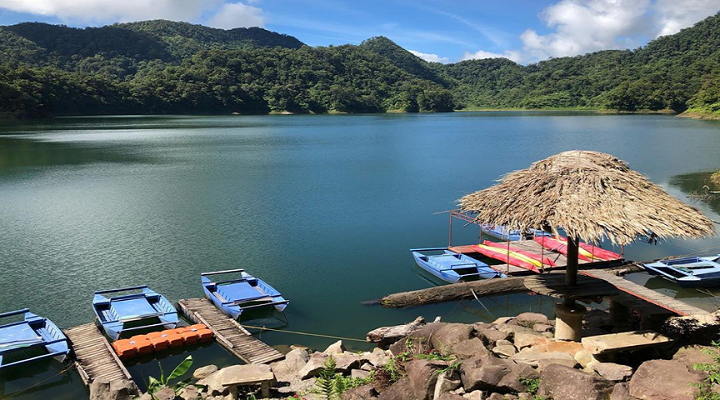 7 Lake Balinsasayao